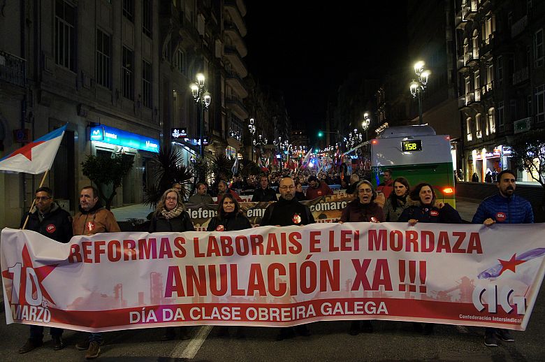 2016 03 10 Manifestacion10MarzoVigo16.JPG